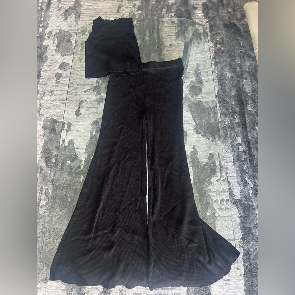 NWOT House of Harlow 1960 Ribbed Knit Flare Set